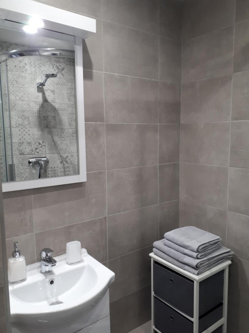 Aliz Apartman Miskolc Exterior photo